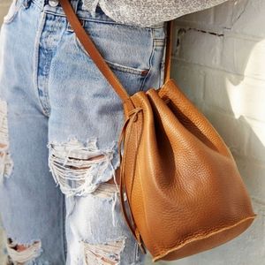 BAGGU Tan Crossbody Bag